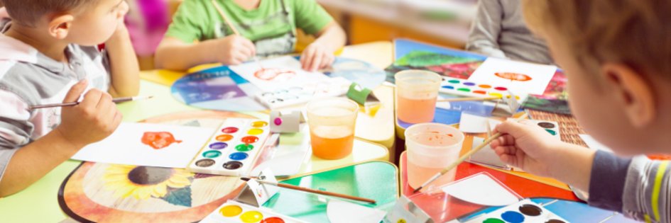 Beige Modern Collage Illustration Scribbles Café Coffeeshop Süß Lebensmittel Facebook-Titelbild - 2 Beige Modern Collage Illustration Scribbles Café Coffeeshop Süß Lebensmittel Facebook-Titelbild - 2