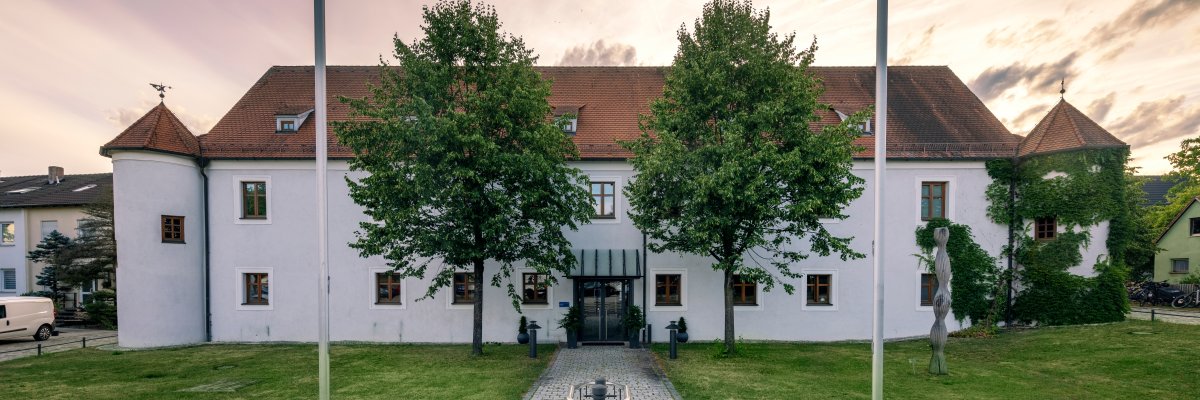 Postbauer-Heng Deutschherrnschloss_01
